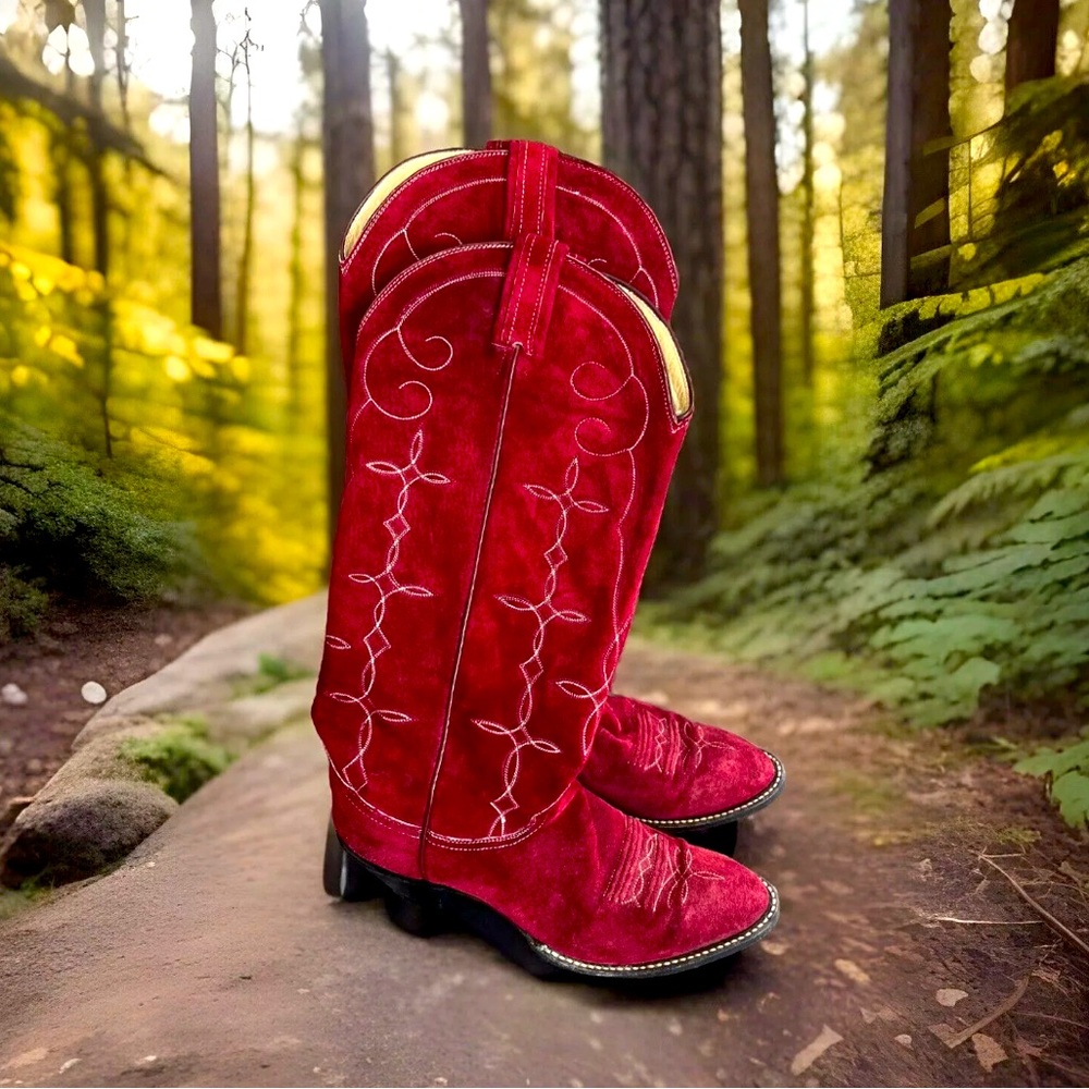 Vintage Women’s Hondo Cowgirl Boots 8 Narrow Cranberry Color Suede